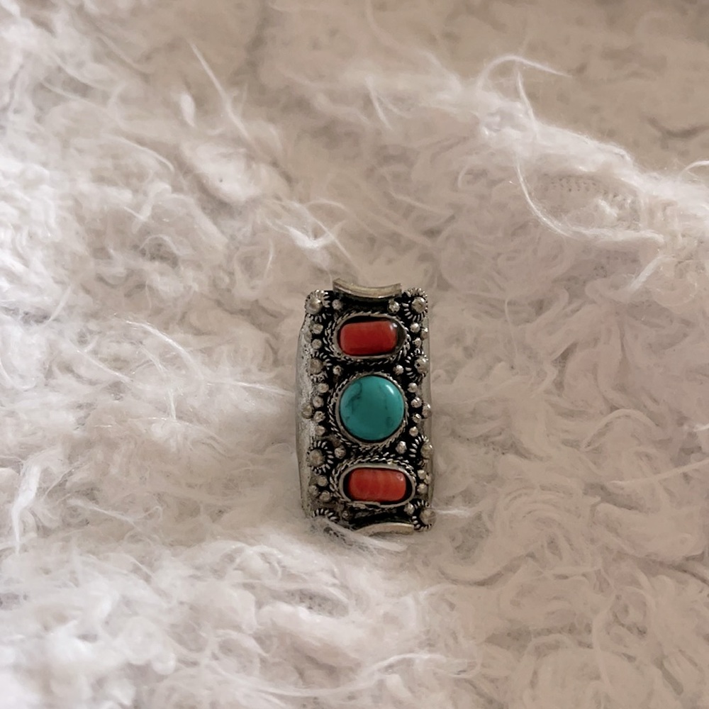 Ring - Picture 2 of 3